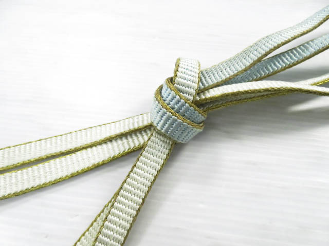 リサイクル　和装小物　帯締め　平組　手組　金糸　フォーマル